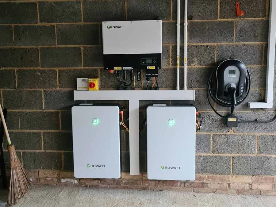 Our lithium-ion battery storage systems capture excess solar energy, ensuring a continuous power supply for irrigation, even during cloudy days, nighttime, or grid outages. By maintaining a steady flow of water to your crops, these high-efficiency batteries eliminate irrigation disruptions, reduce reliance on unstable grid electricity, and require minimal maintenance—keeping your farm running smoothly.